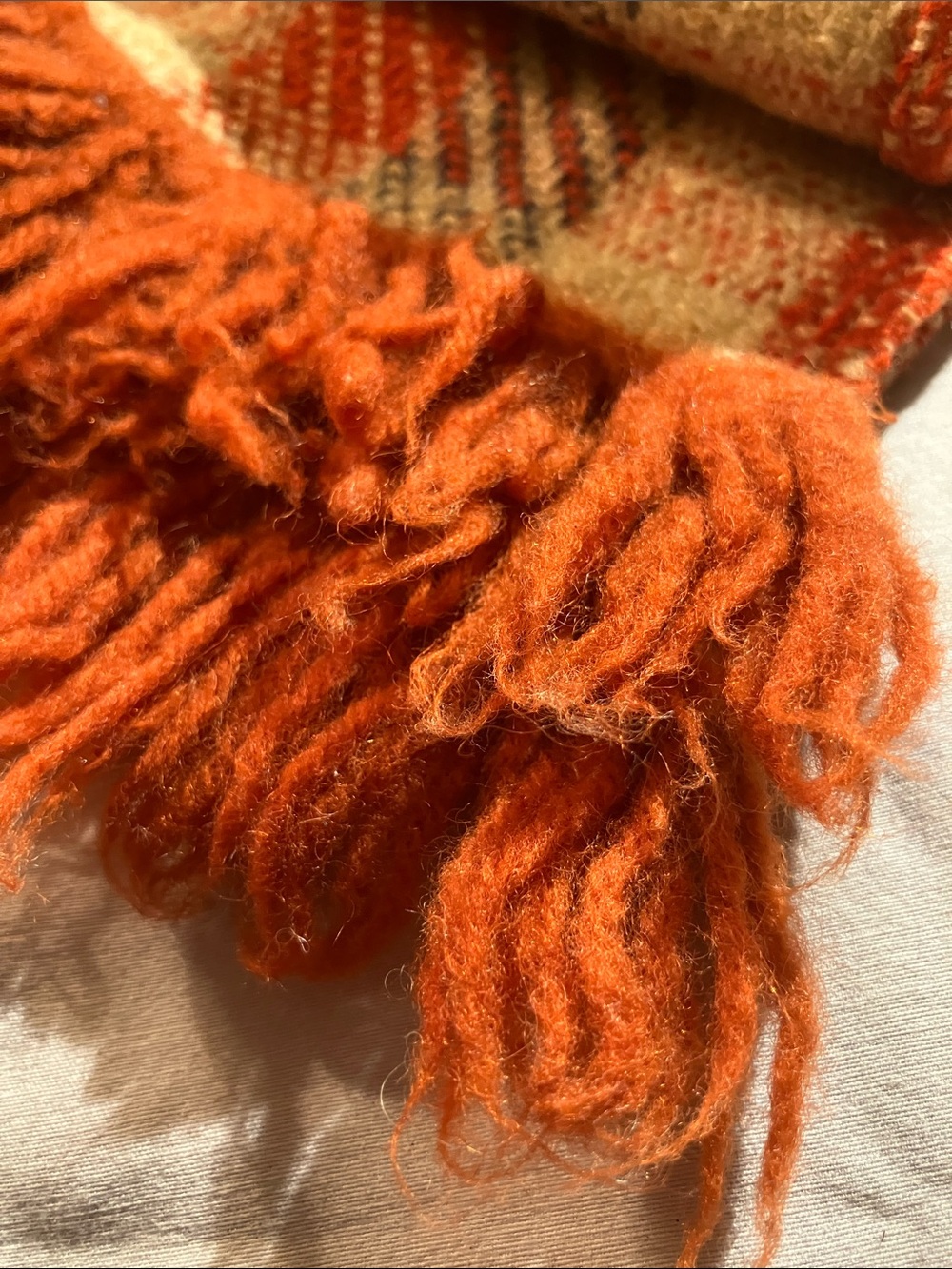 Handwoven vintage wool scarf 42” long 1960’s - Picture 4 of 10